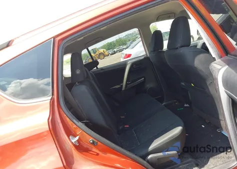 2016 Toyota Rav4 Le z USA, uszkodzony, nr VIN JTMBFREV1GJ081966